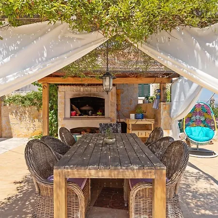Villa Il Melograno Hvar With Pool & Bbq Vrbanj