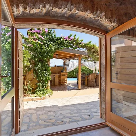 Villa Il Melograno Hvar With Pool & Bbq Hébergement de vacances Vrbanj